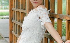 青青草地视视频